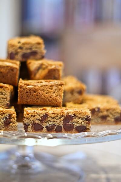 https://www.thespicedlife.com/wp-content/uploads/2013/01/Browned-Butter-Blondies-2.jpg